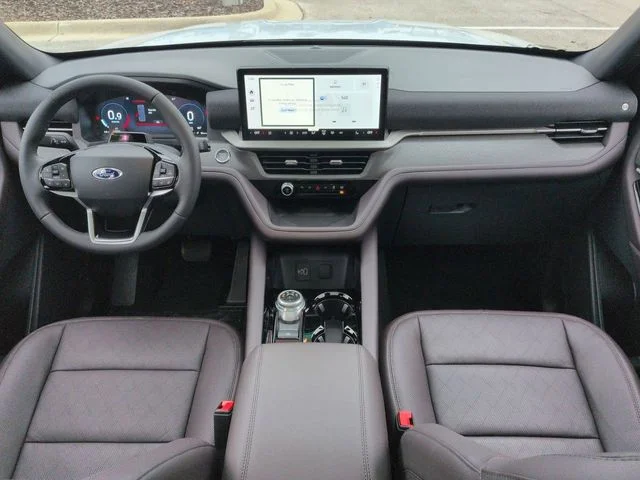 New 2026 Space White Metallic Ford Platinum™ image 15