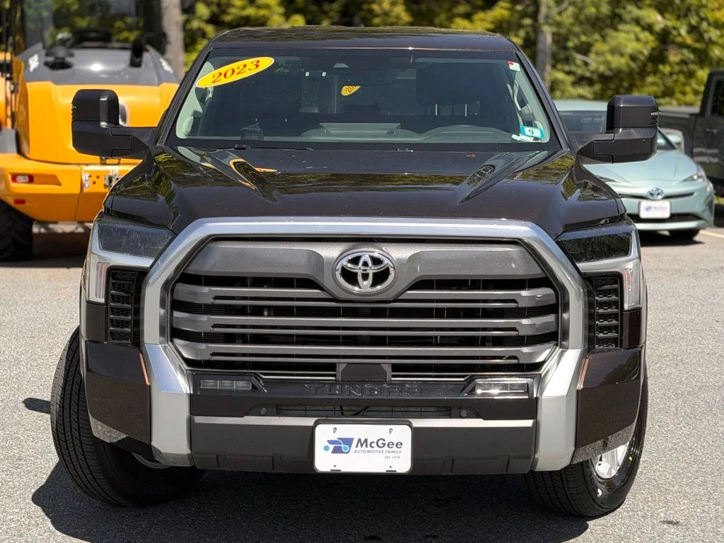 Used 2023  Toyota Limited image 2