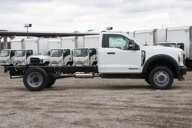 2025 Ford F-550 Super Duty Chassis Cab XL - Photo 26