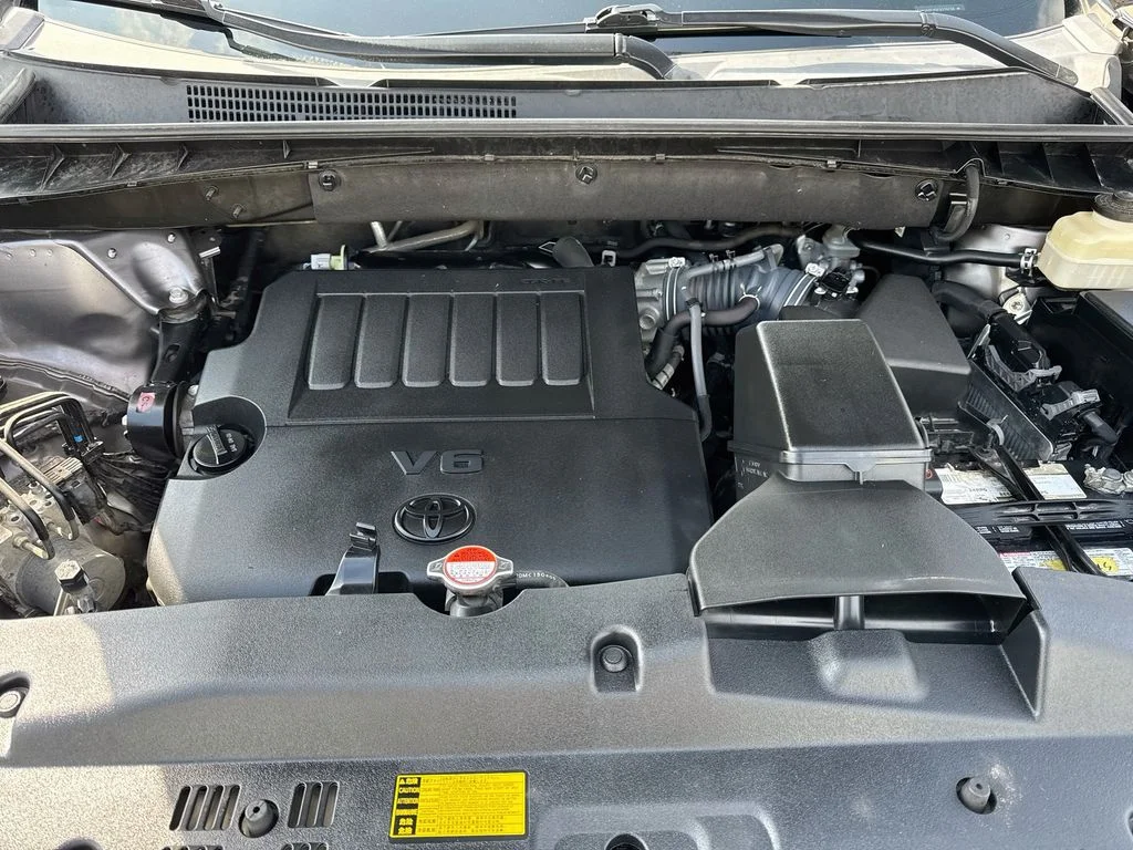 Used 2015 Gray Toyota LE Plus V6 image 37