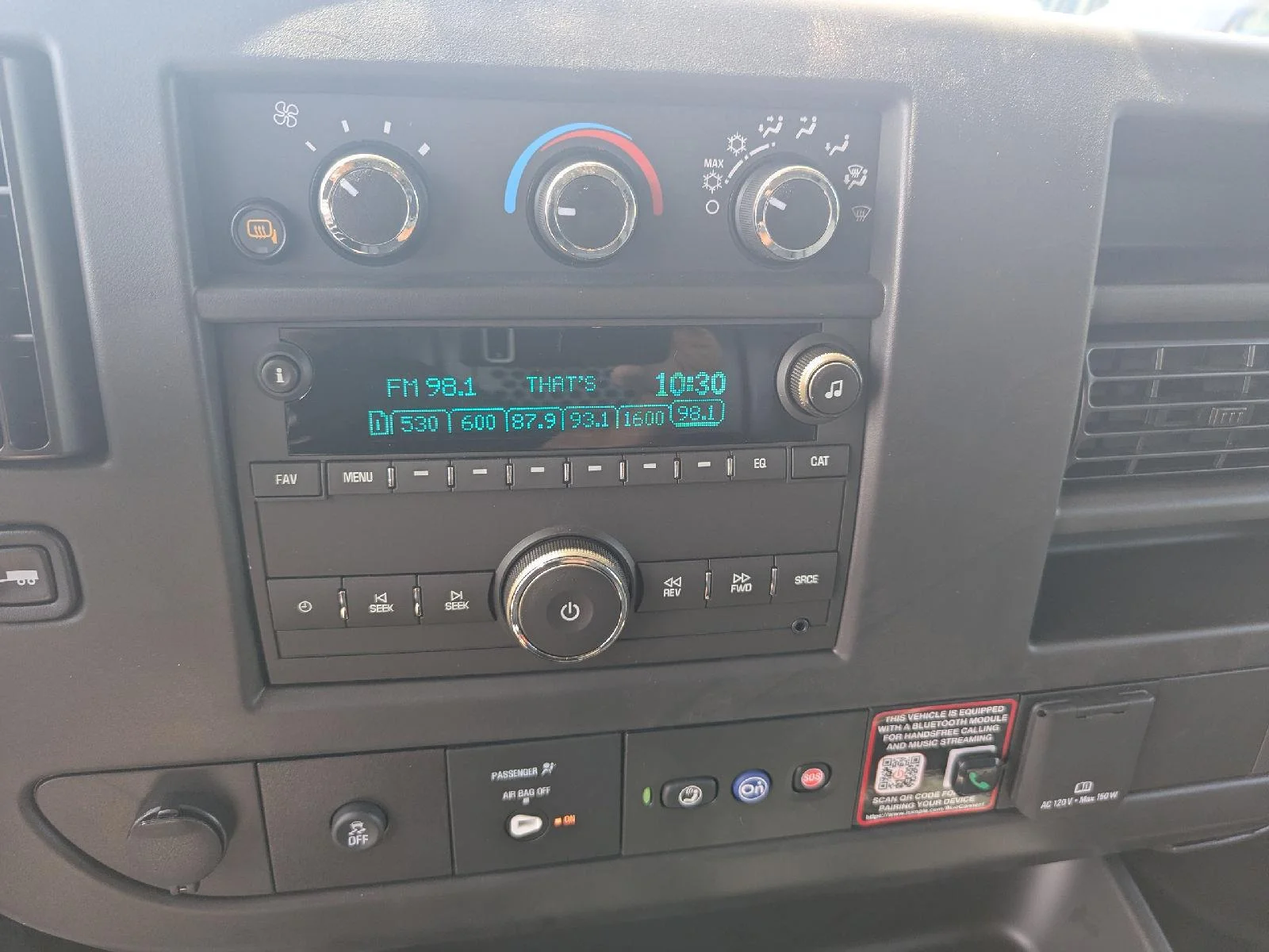 2025 Chevrolet Express Cargo Work Van - Photo 11