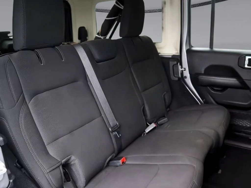 2020 Jeep Wrangler Unlimited Sahara - Photo 24