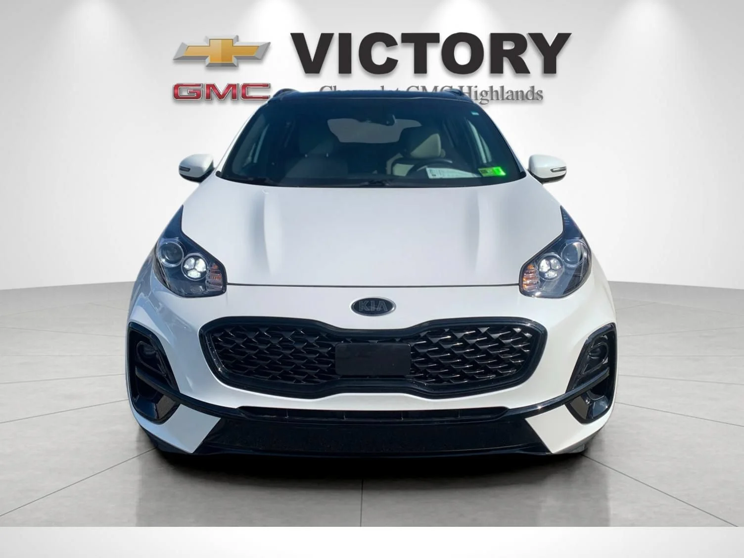 Used 2022 White Kia Nightfall Edition image 8