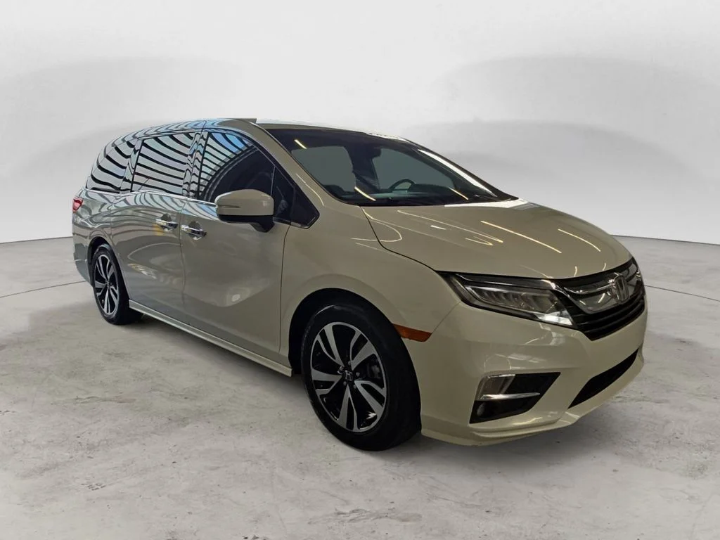 Used 2019 White Honda Elite image 3