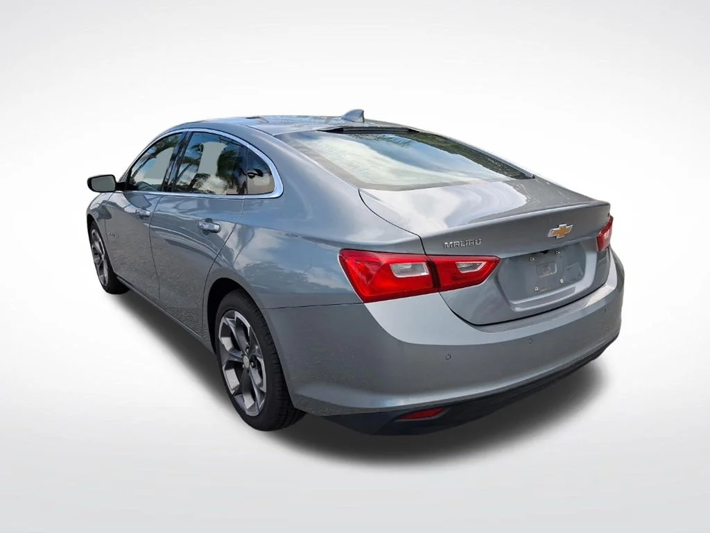 Used 2024 Gray Chevrolet LT image 8