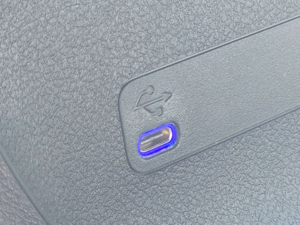 New 2027 MANUFAKTUR Alpine Grey Mercedes-Benz CLA 220 image 29