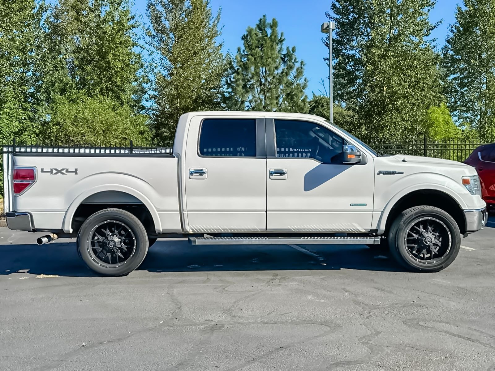 Used 2013 White Ford Lariat image 2