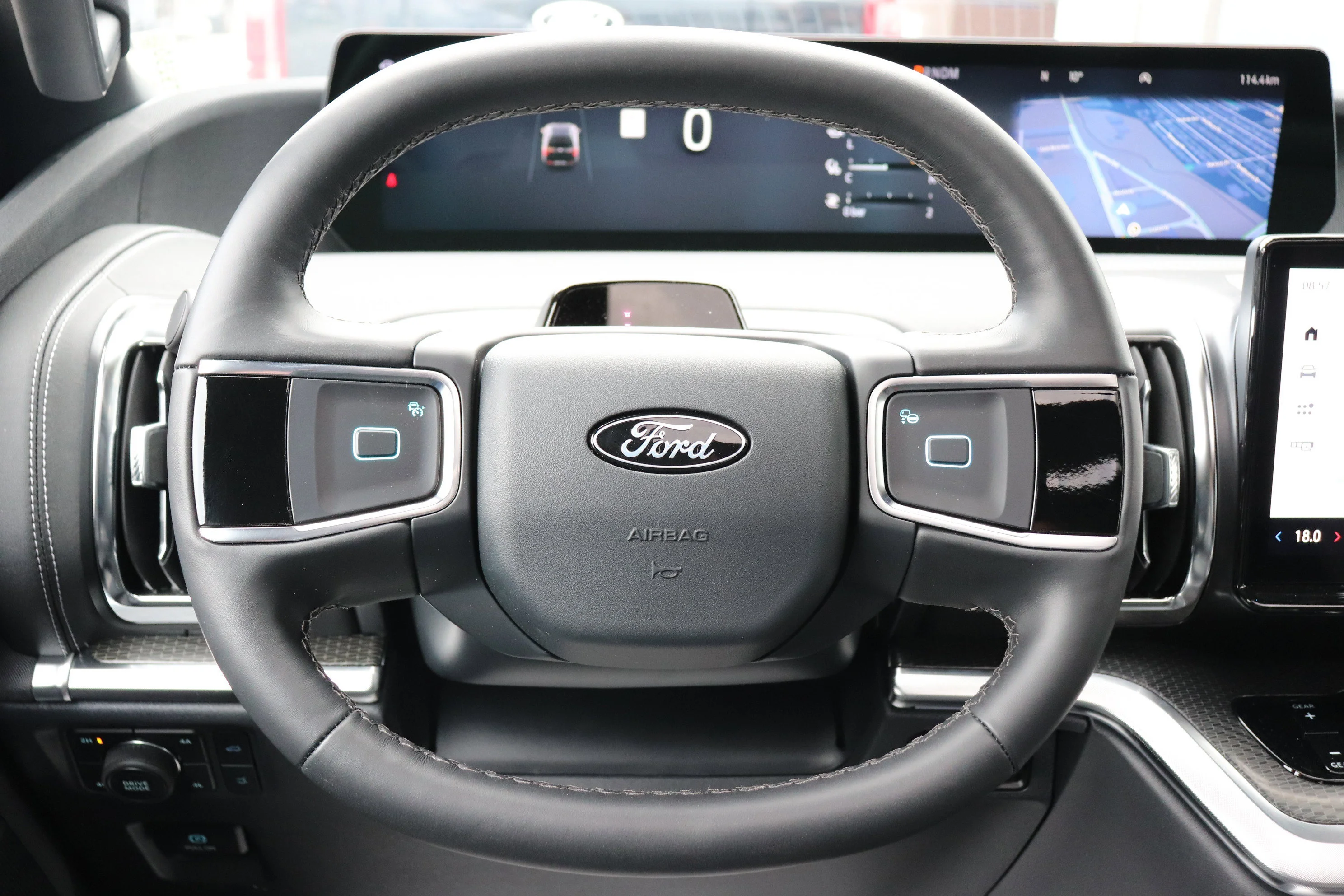 New 2026 AGATE BLACK METALLIC Ford Platinum Max image 15