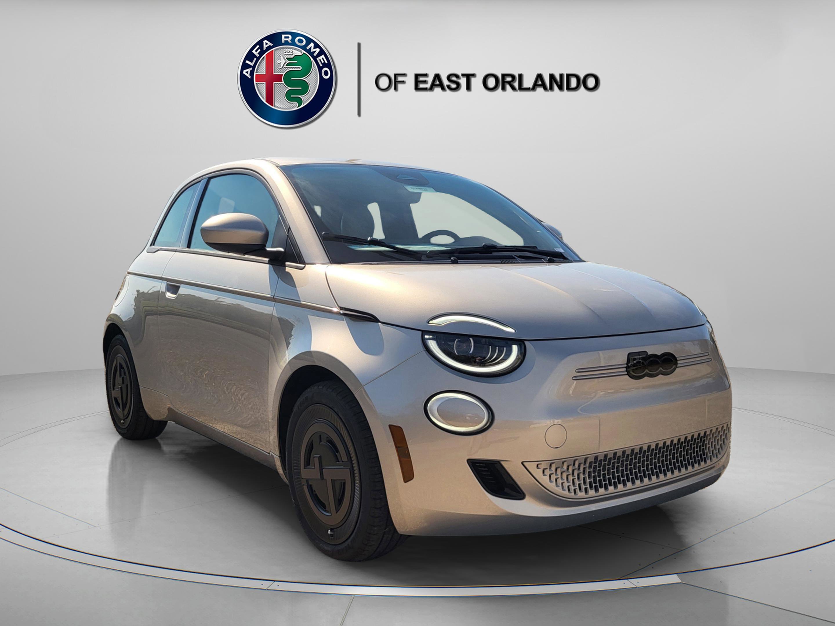 2025 FIAT 500e Giorgio Armani's photo