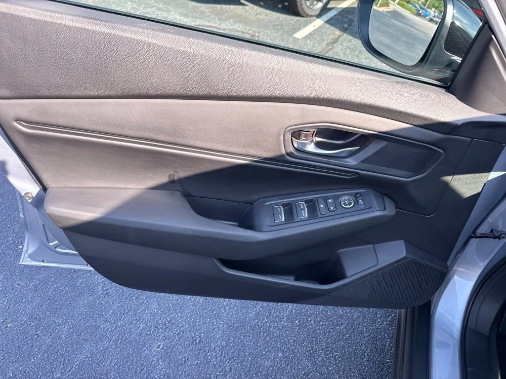 New 2026 Solar Silver Metallic Honda SE image 22