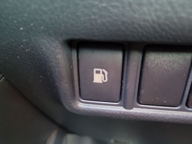 Used 2020 White Toyota LE image 29