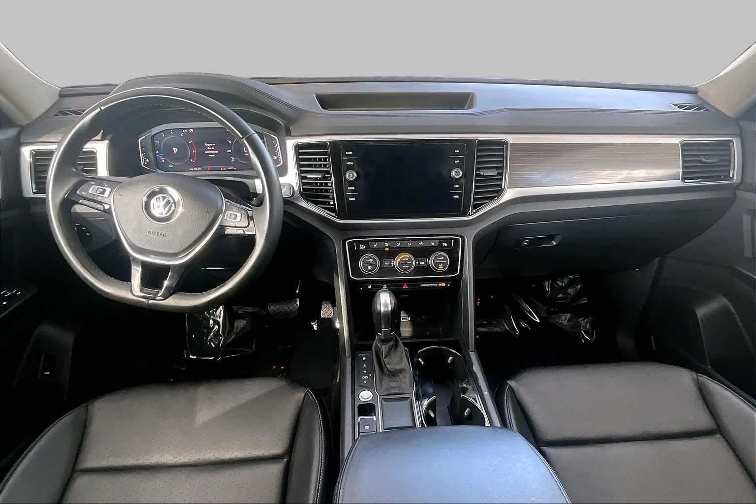 Used 2019 Pure White Volkswagen 3.6L V6 SEL image 16