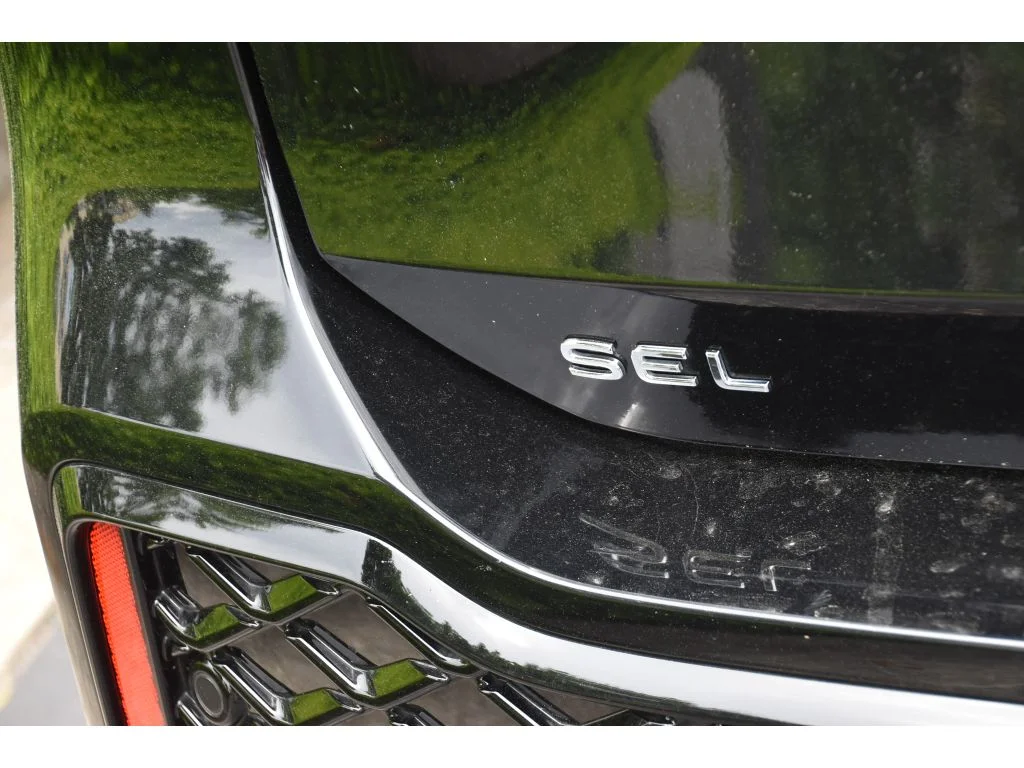 Used 2025 Deep Black Pearl Volkswagen SEL R-Line image 26