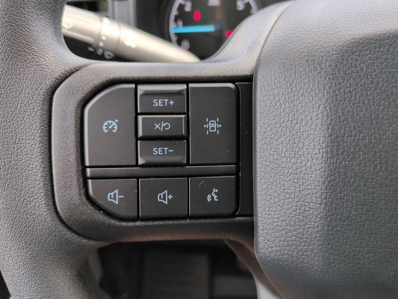 New 2026 Oxford White Ford XL image 21