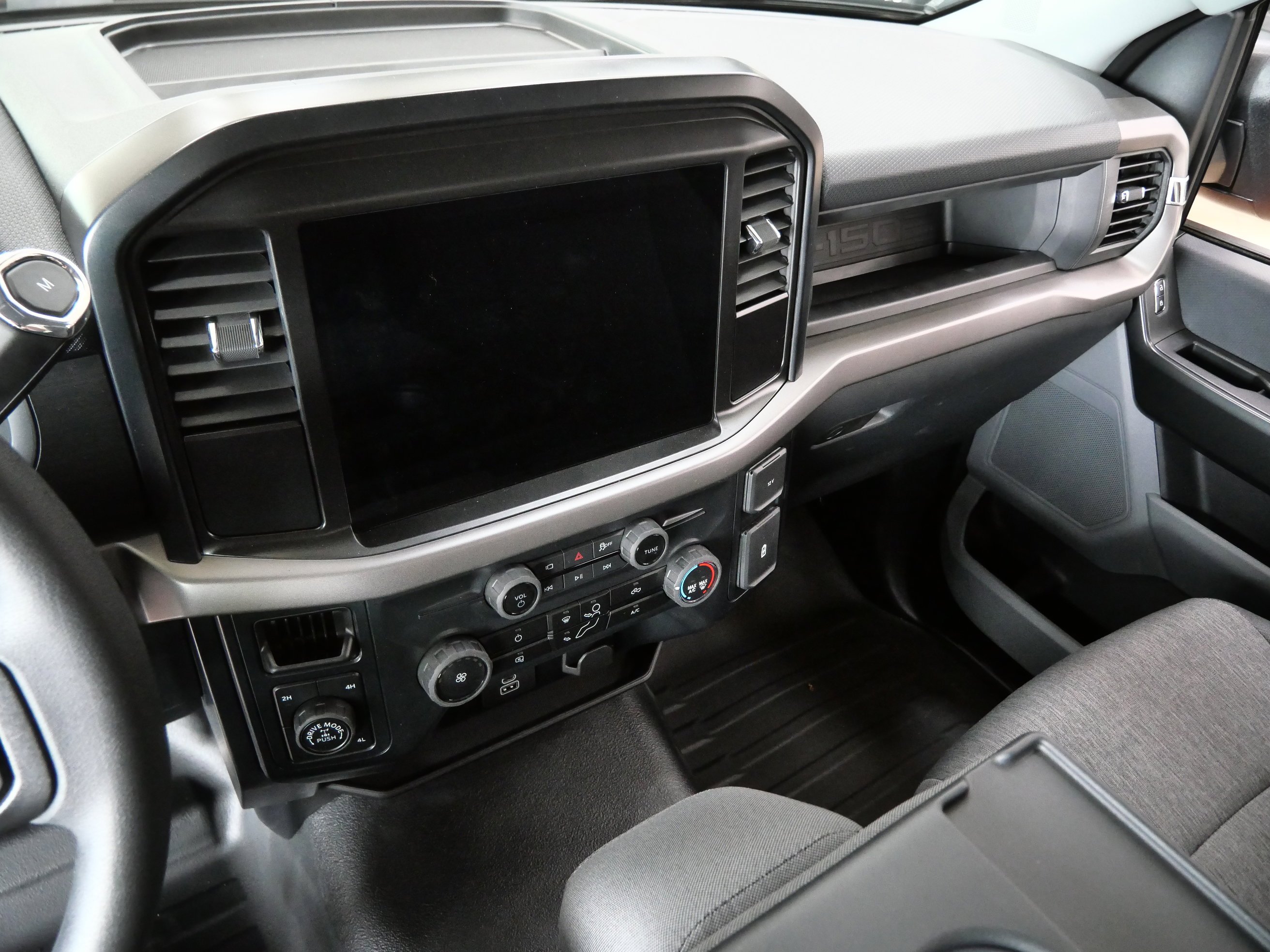 Used 2025 Orange Ford XL Sleeper image 15