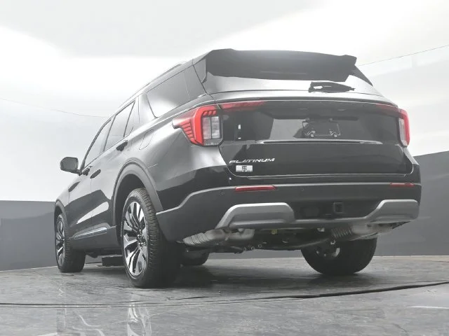 New 2027 Agate Black Metallic Ford Platinum™ image 23