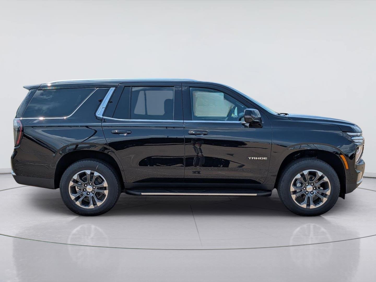 2026 Chevrolet Tahoe LT - Photo 6