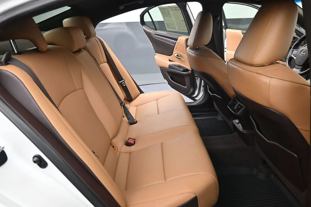 Used 2021 White Lexus 350 image 32