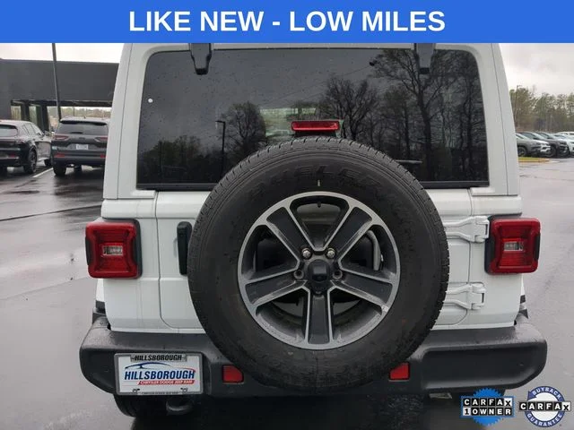 Used 2023 White Jeep Sahara image 7