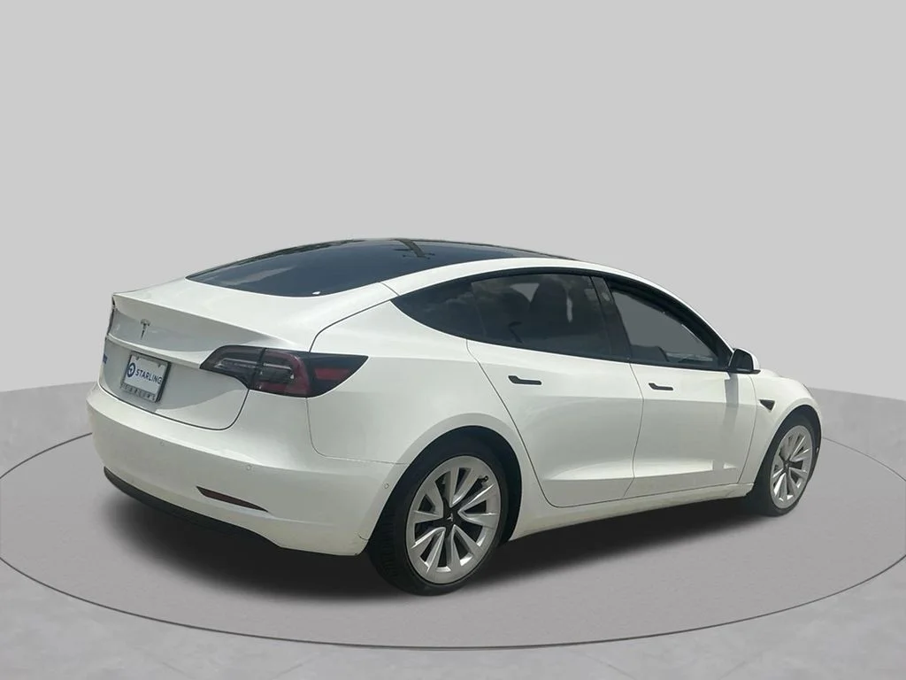 Used 2021  Tesla Standard Range Plus image 10