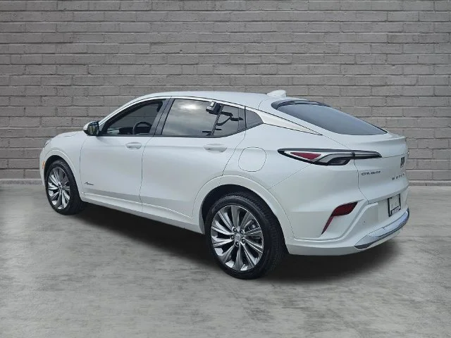 Used 2024 White Frost Tricoat Buick Avenir image 3