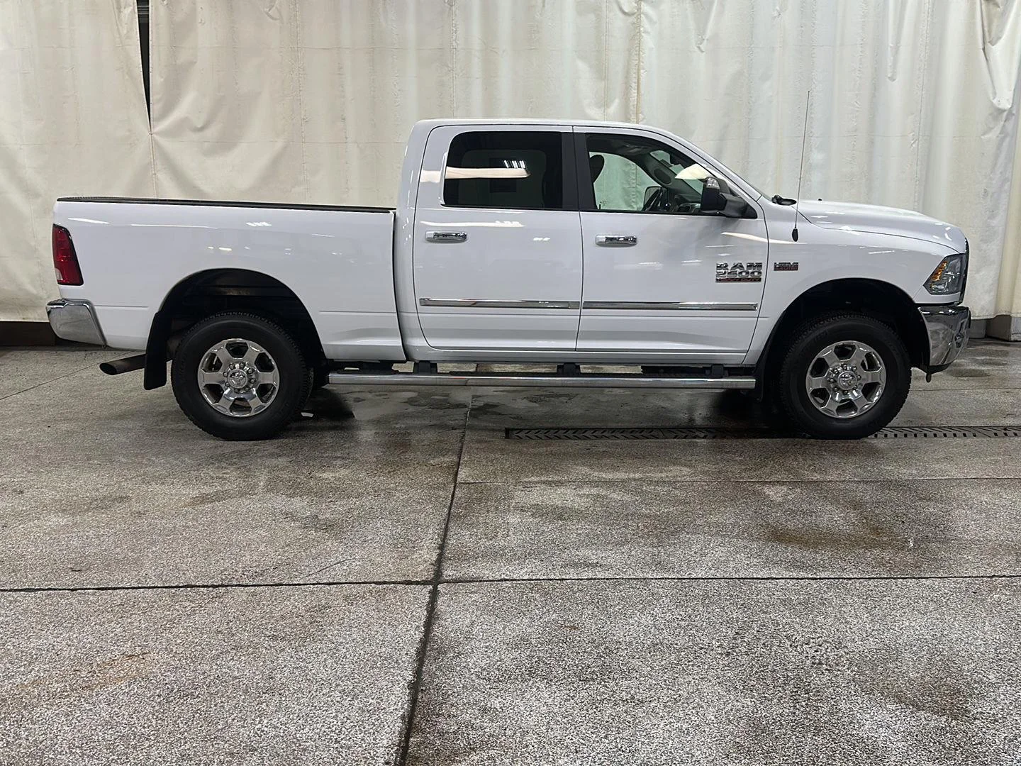 Used 2018 Bright White Clearcoat Ram Big Horn image 7