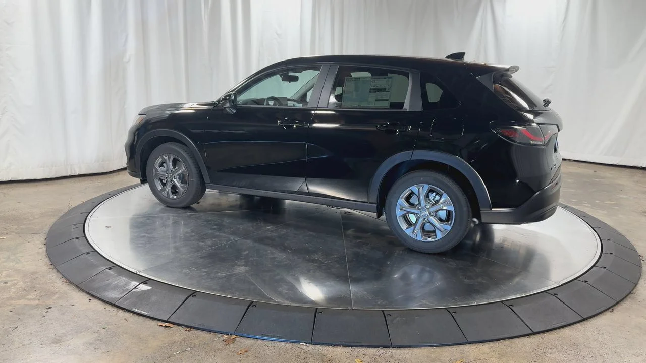 New 2027 Crystal Black Pearl Honda LX image 9