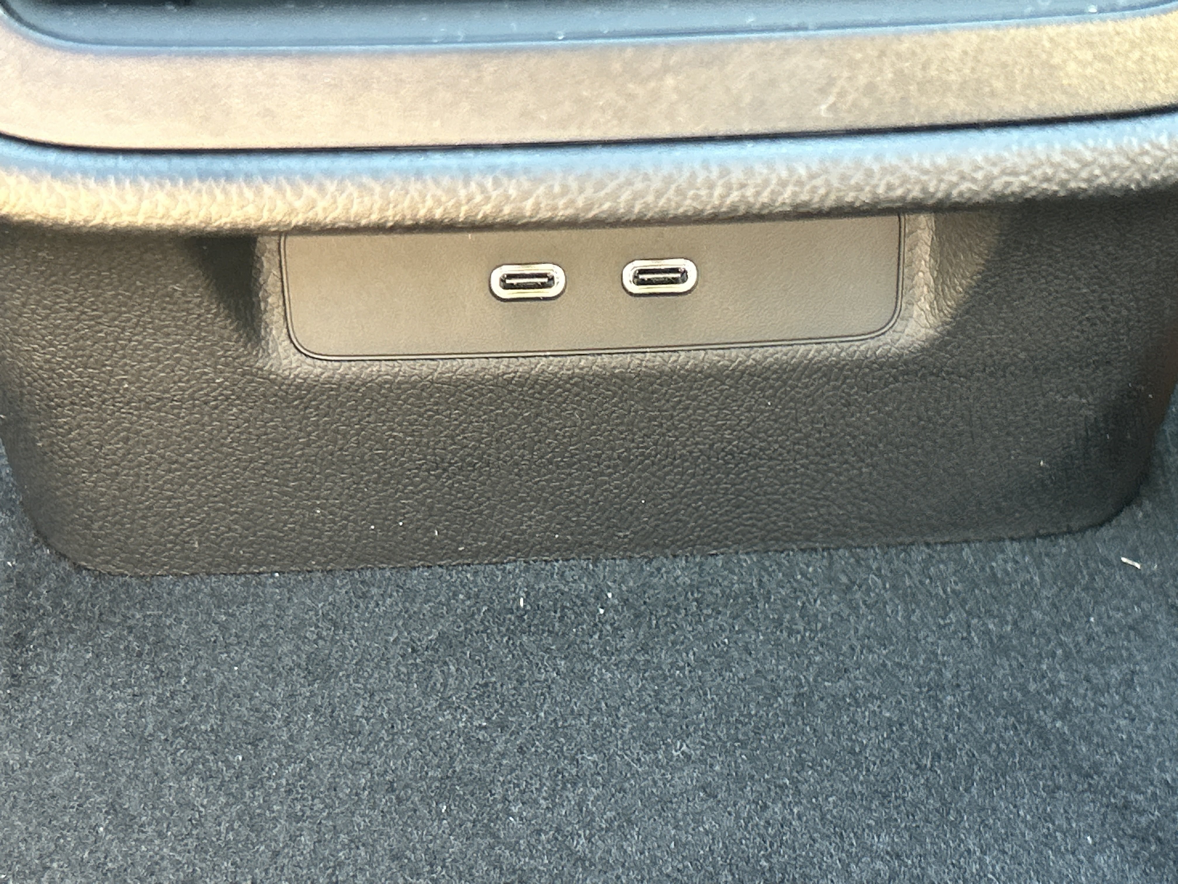 New 2026 MANUFAKTUR Moonlight White Metallic Mercedes-Benz E 450 4MATIC® Sedan image 38