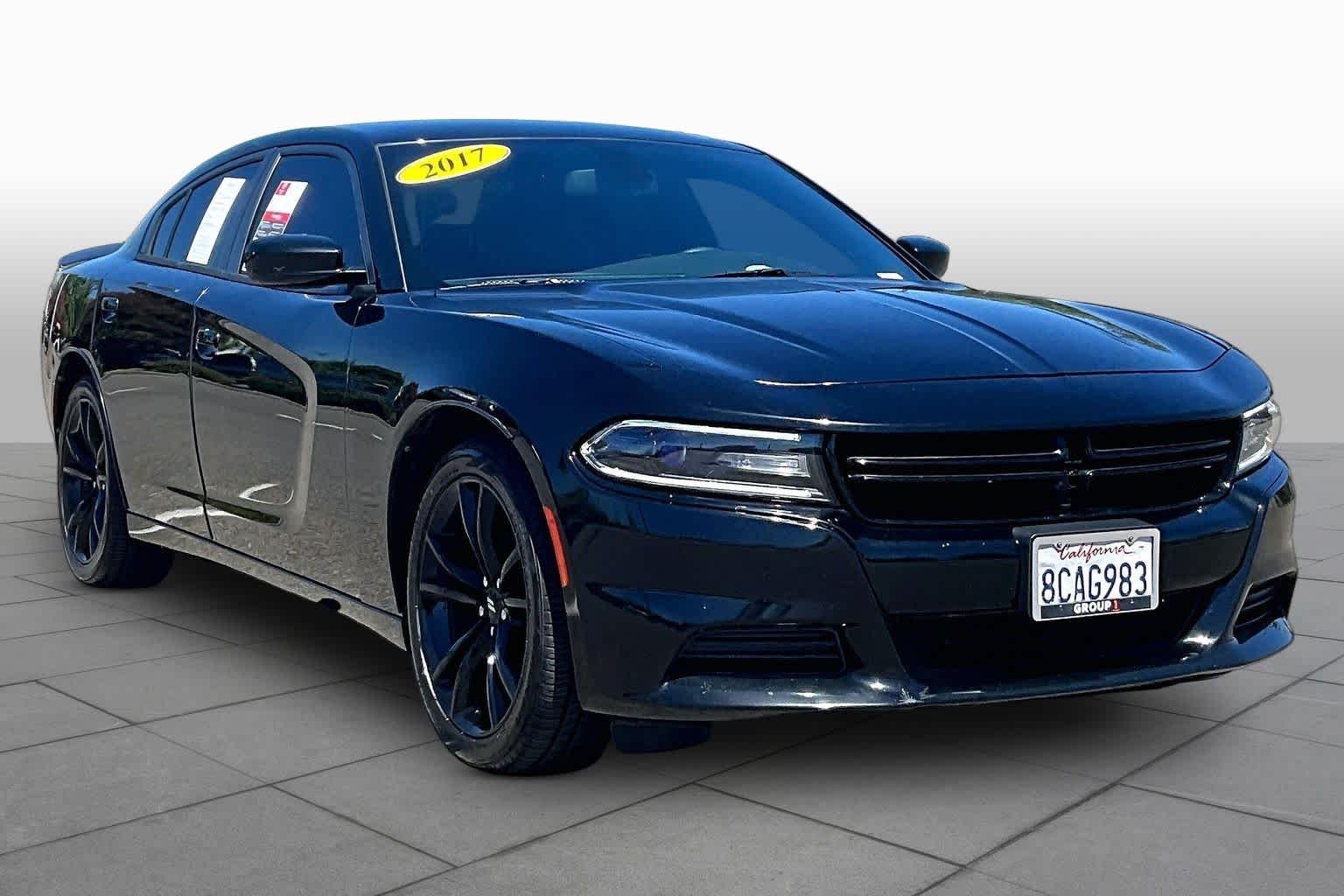 Used 2017 Pitch Black Clearcoat Dodge SE image 2