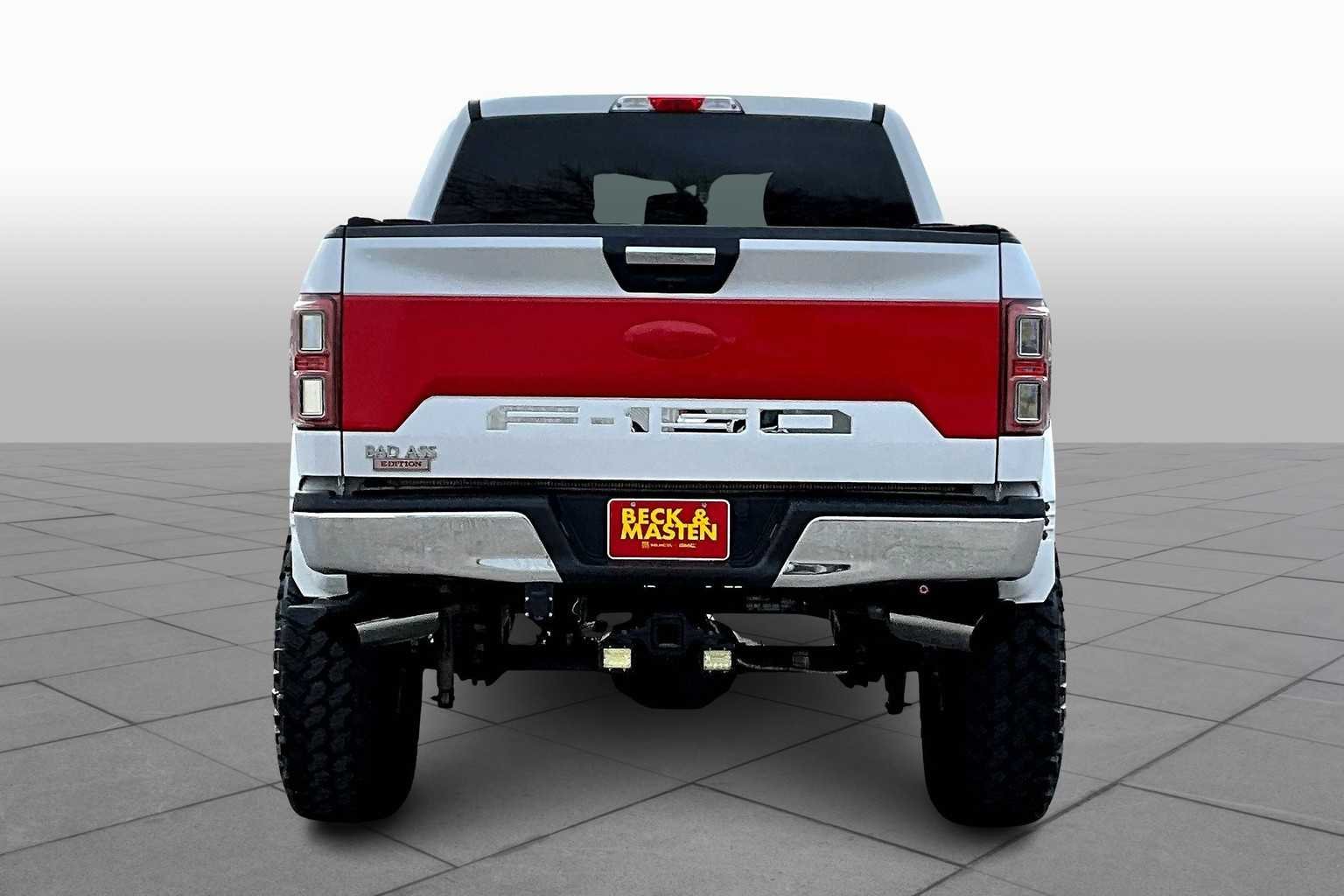 Used 2019 Oxford White Ford XLT image 4