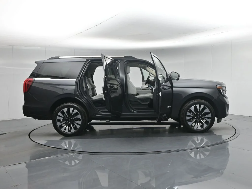 Certified Used 2025 Gray Ford Platinum image 5