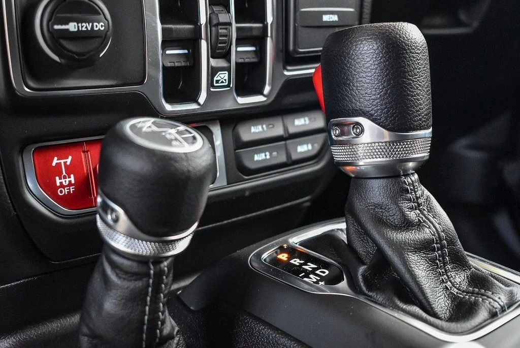 2025 Jeep Wrangler 4-Door Willys - Photo 21