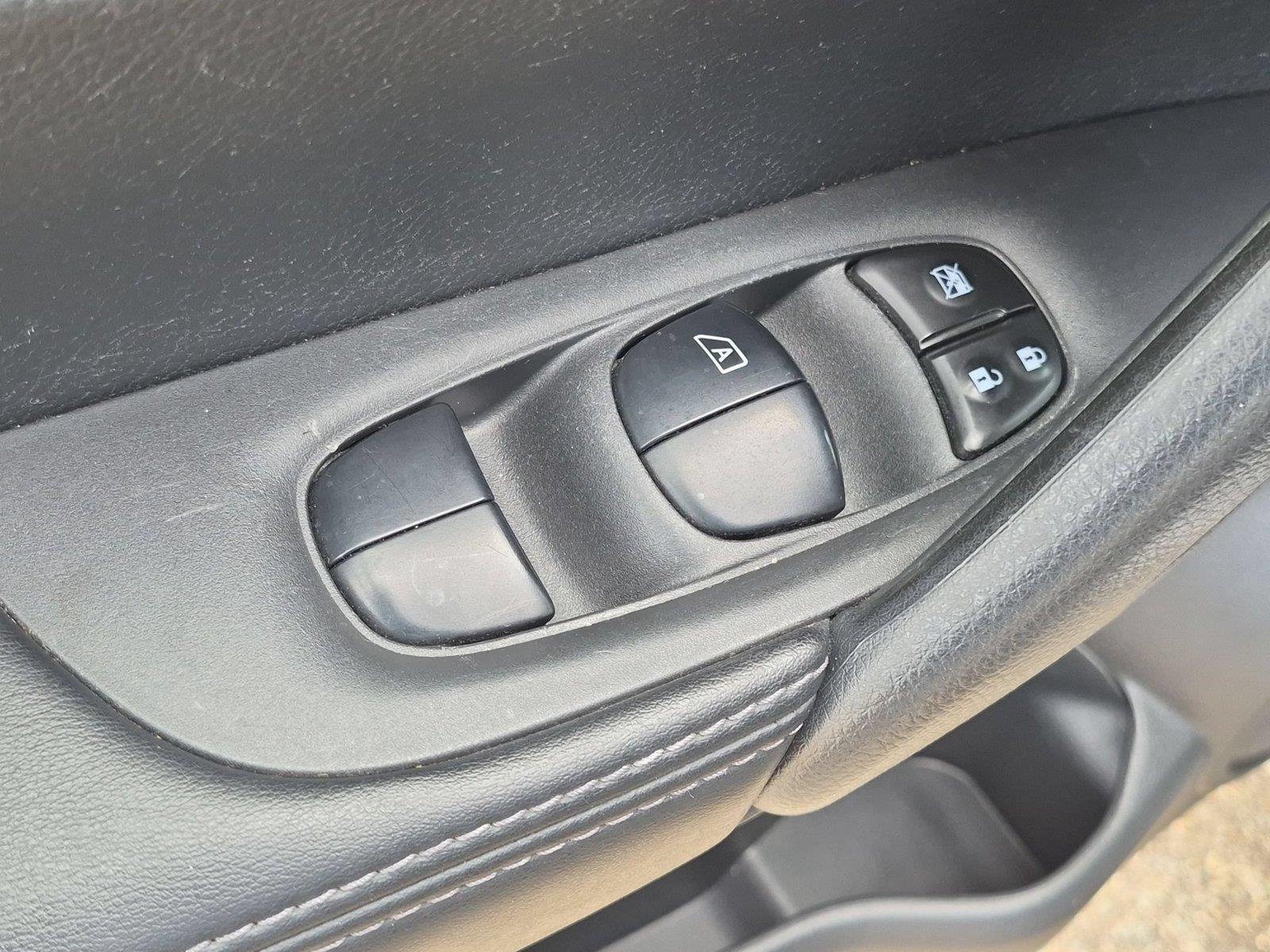 Used 2021 Gun Metallic Nissan S image 15