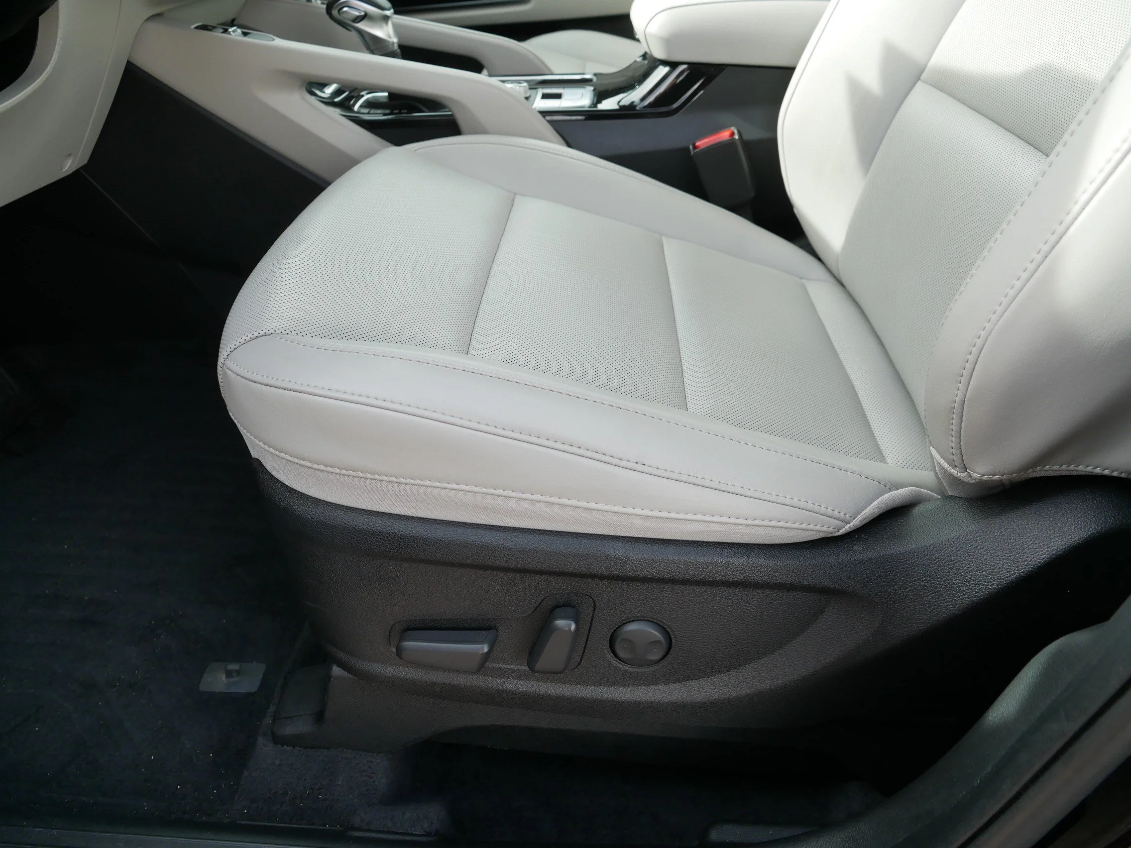 Used 2024 Ebony Black Kia S image 20