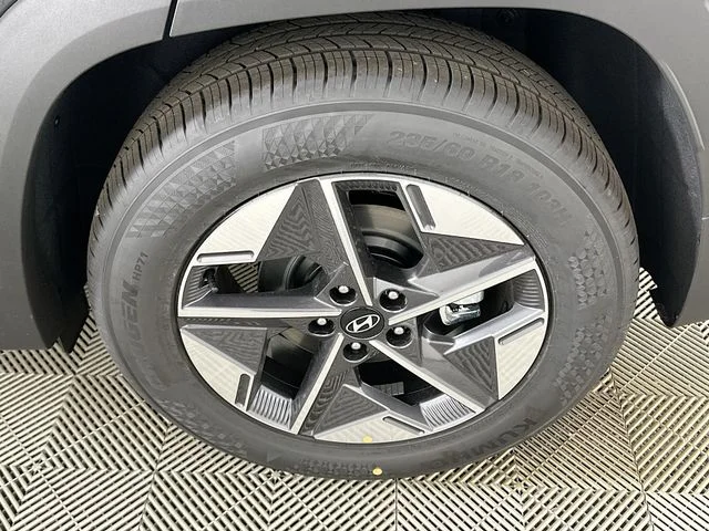 New 2026 Hyundai TUCSON SEL