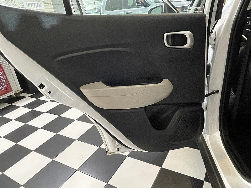 Used 2025 LUNAR WHITE Hyundai SEL IVT image 23