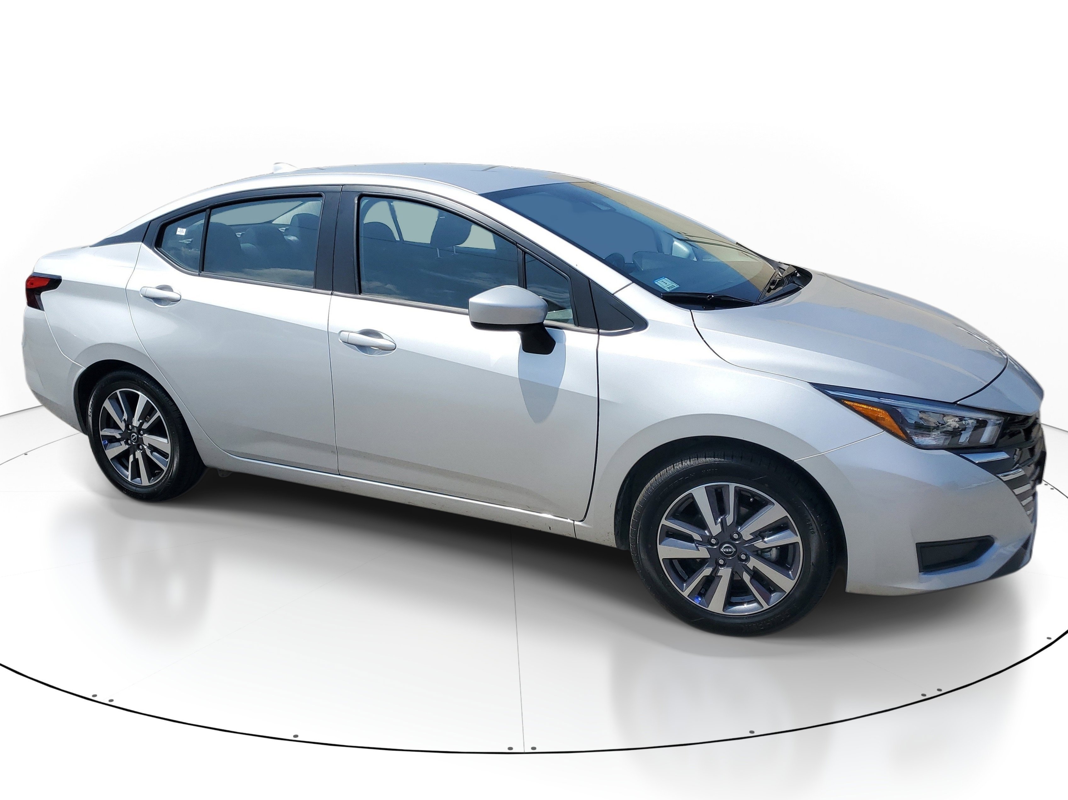 2025 Nissan Versa 1.6 SV CVT's photo