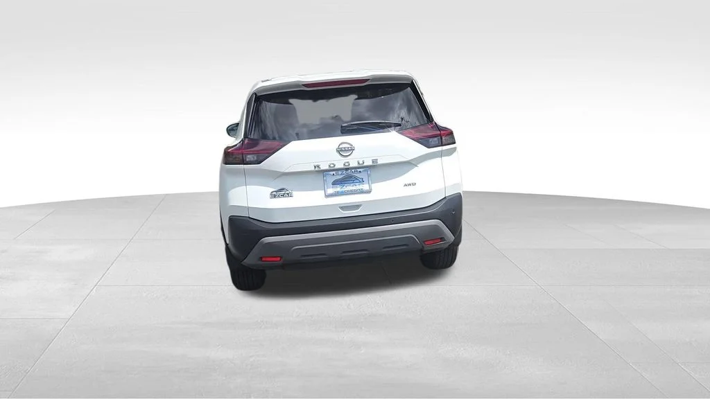 Used 2023 White Nissan S image 7