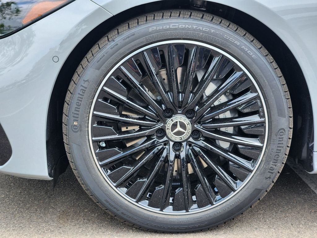 New 2026 MANUFAKTUR Alpine Grey Metallic Mercedes-Benz CLE 300 4MATIC® image 20