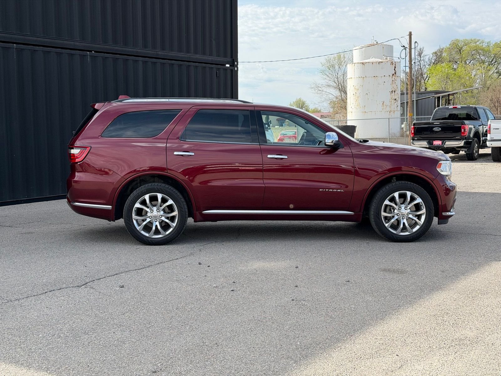 View vehicle photo 6