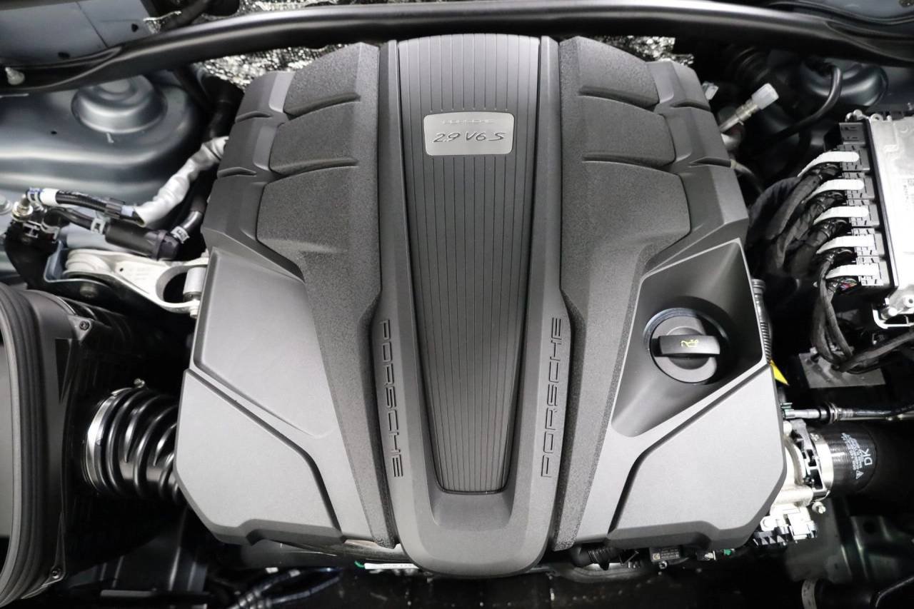 New 2026 Dolomite Silver Metallic Porsche S image 42
