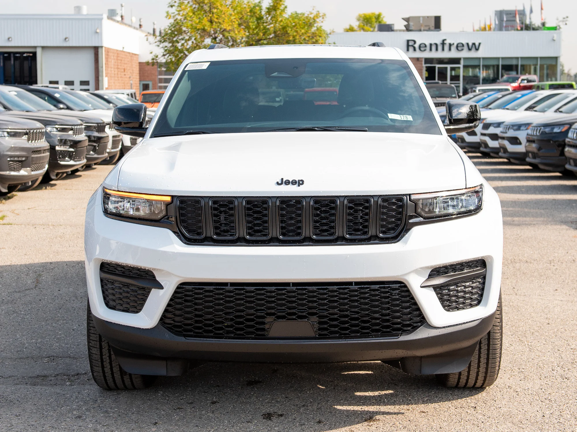New 2025 White Jeep Altitude* Sunroof, Heated Leather, Trailer Tow Pkg image 7
