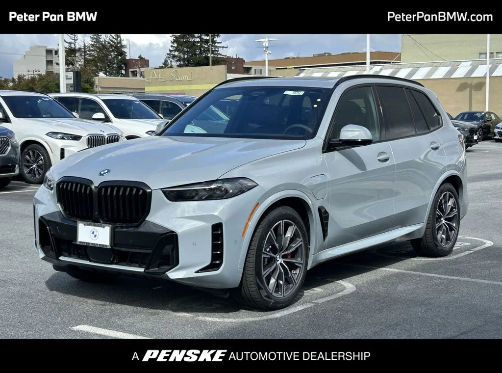 2026 BMW X5 xDrive50e's photo