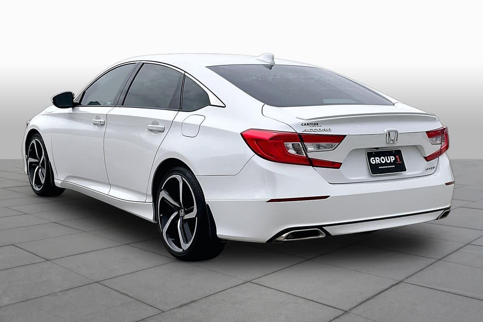 Used 2018 Platinum White Pearl Honda Sport 1.5T image 12