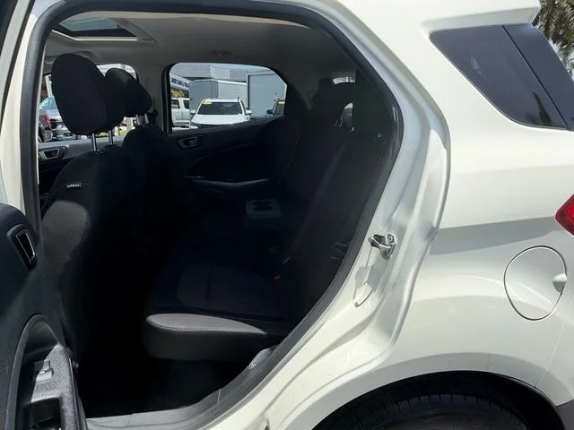 Used 2021 White Ford SE image 10