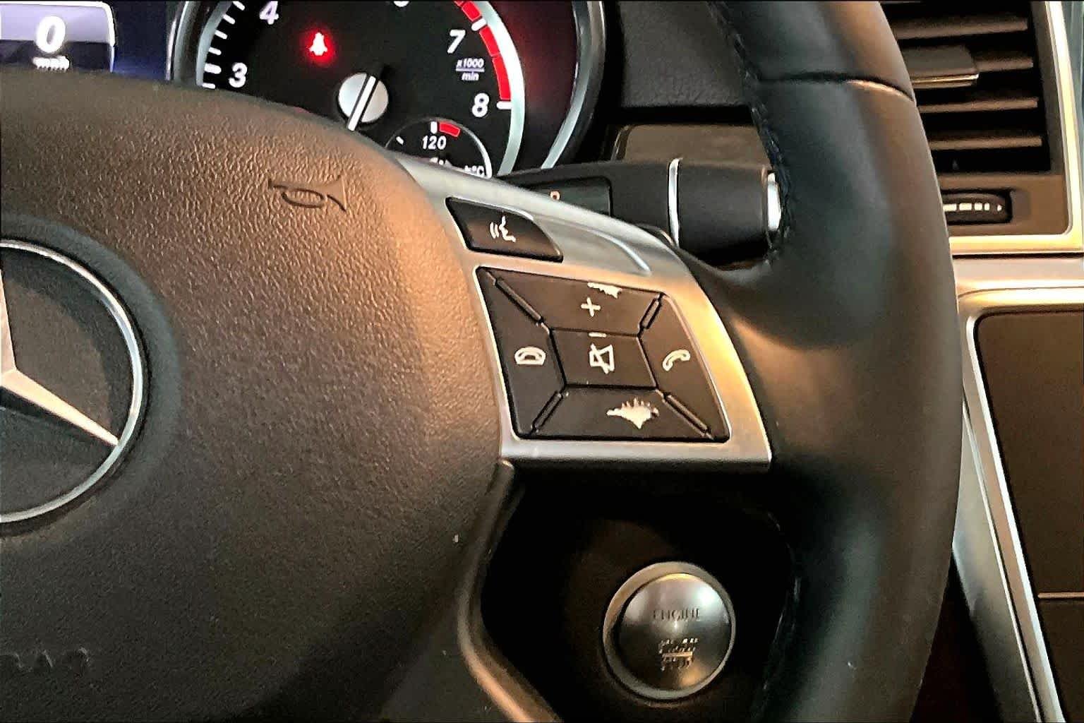 Used 2014 Black Mercedes-Benz ML 350 image 25