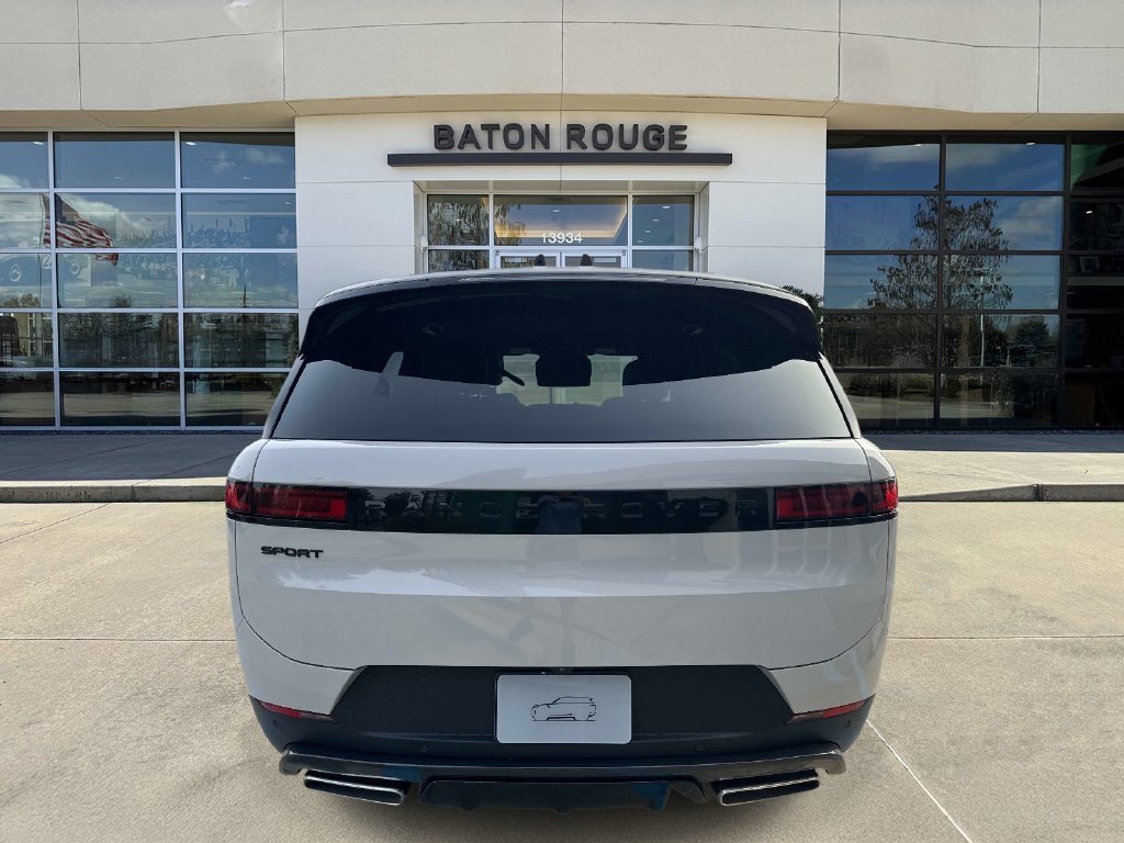 New 2027 Borasco Grey LAND ROVER SE P360 image 4