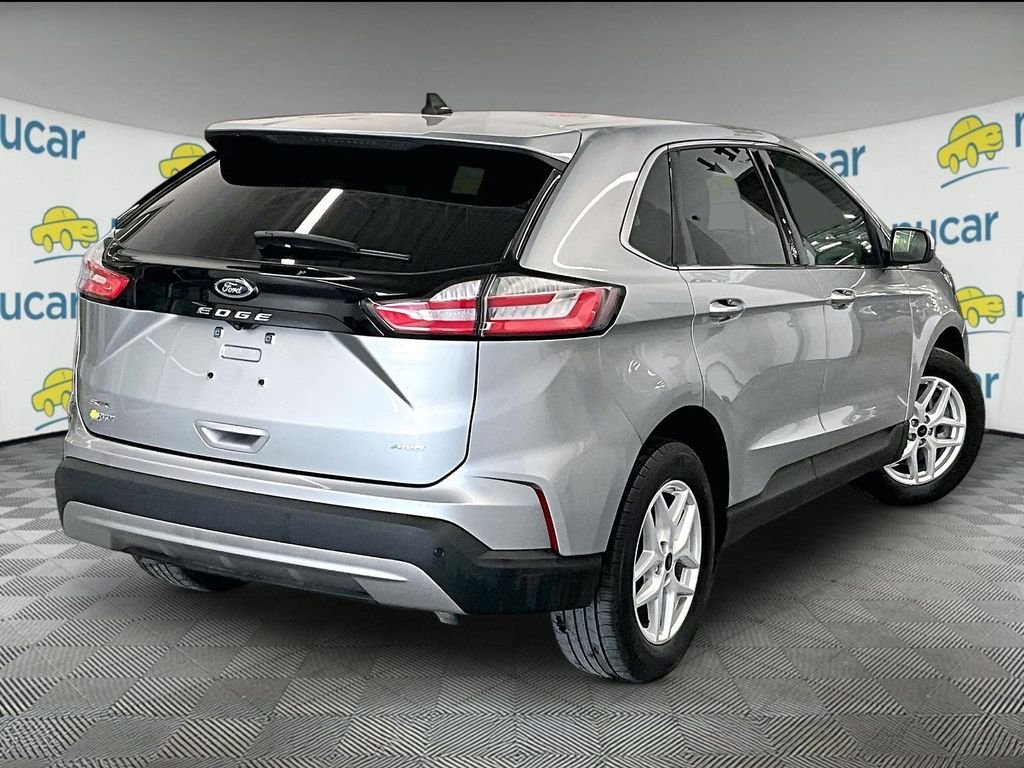 Used 2023 Silver Metallic Ford SEL image 6