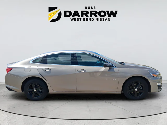 Used 2024 Gray Chevrolet LT image 6