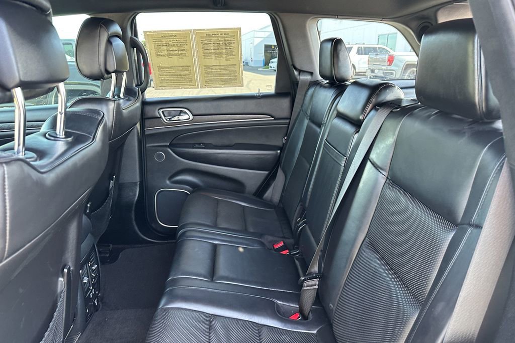 Used 2018 Silver Jeep High Altitude image 27